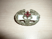 Vietnam War US Army Metal Combat Medic Badge Insignia (Paint)